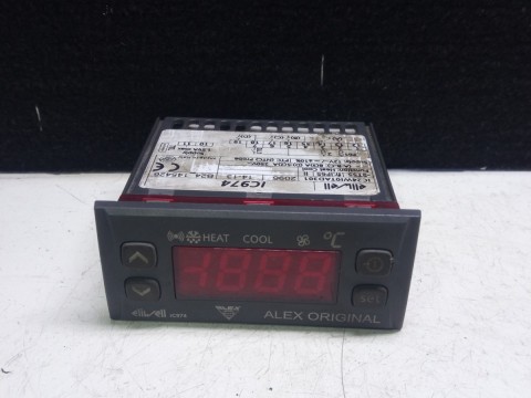 IC974 THERMOSTAT CONTROLLER