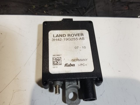 Radio signal amplifier 3H4219G255AB Range Rover L322