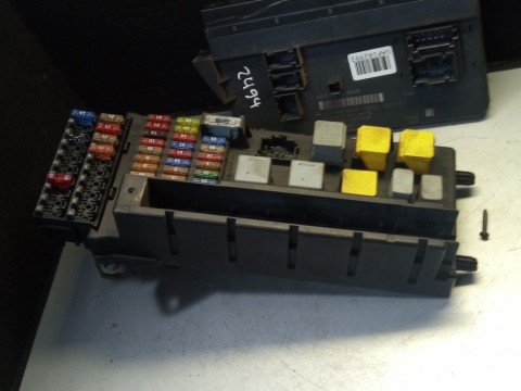 A9065452101 A9065450401 518817028 MB fuse box & SAM unit