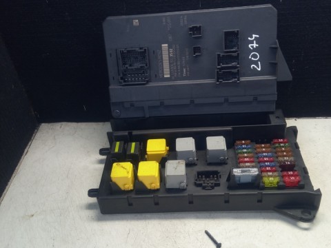 9065450201 A9069003502 FUSEBOX AND SAM CONTROL UNIT for MB