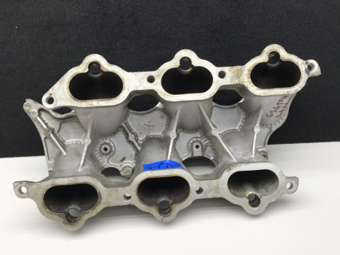 Lexus GS450H engine intake manifold