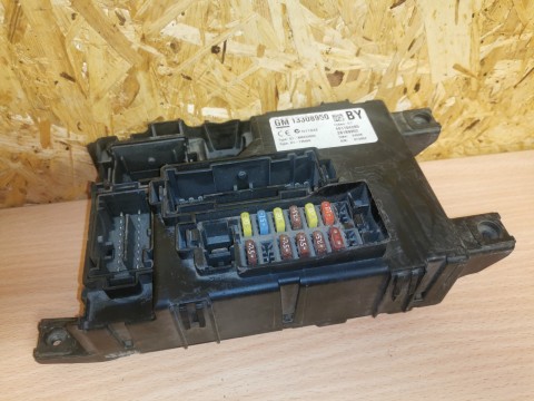 GM FUSE BOX 13308950 BY