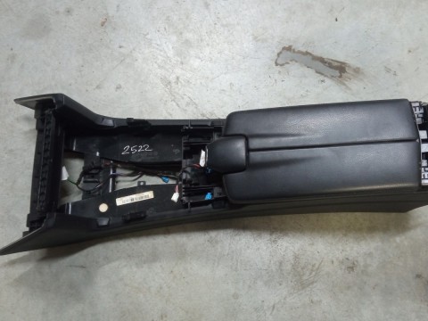 Mercedes-Benz E  2013 Center console 0005745021 DBAE534112