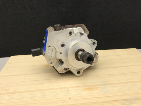 BMW fuel pump 0445010146