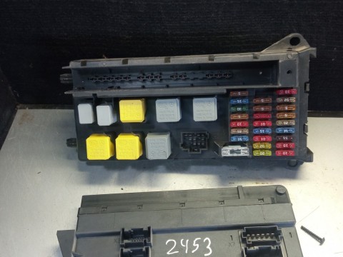 A9065450401 A9065452001 fuse box & SAM unit for VW